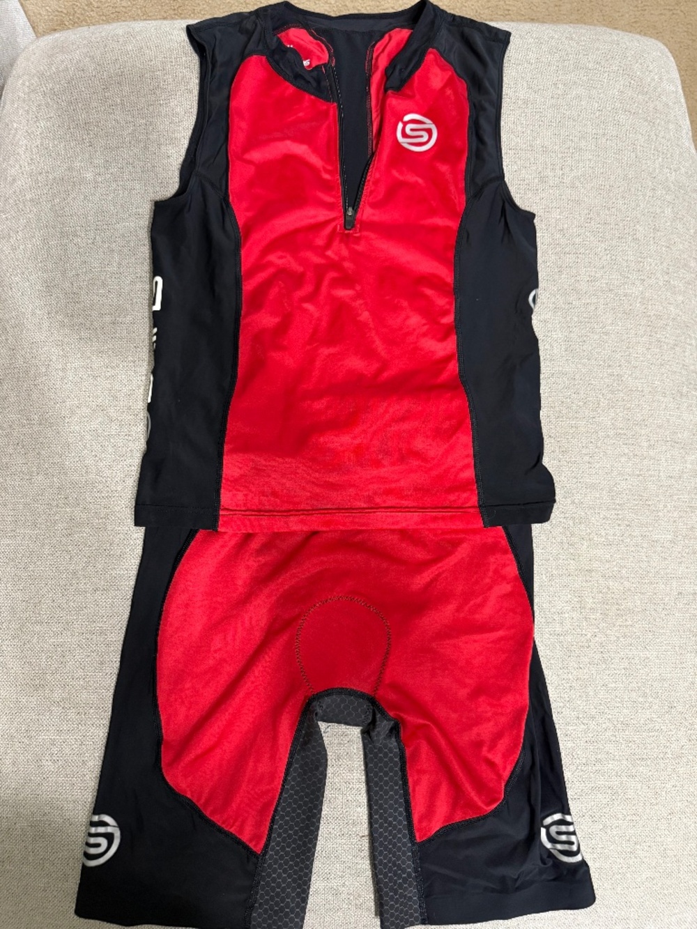 Skins men’s tri top and bottom